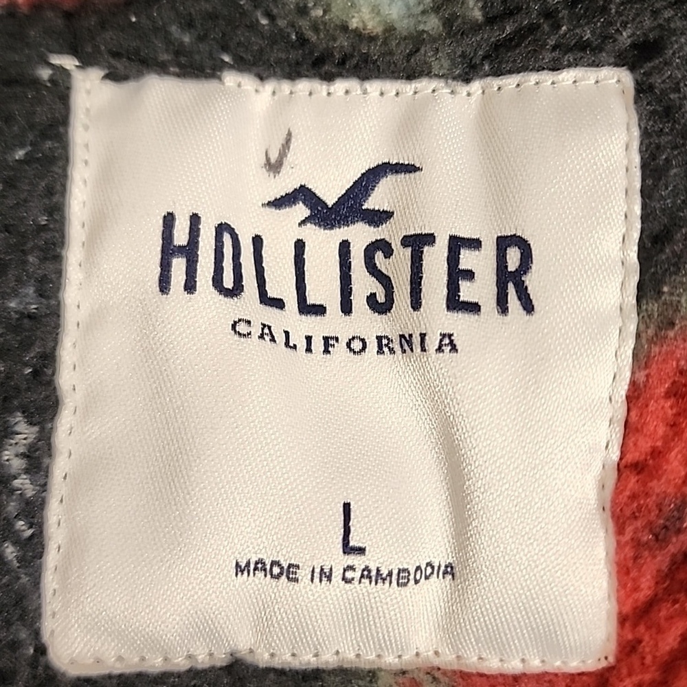 Hollister Vintage Red and Black Floral Rose Teddy Pullover Sz L - Picture 7 of 9
